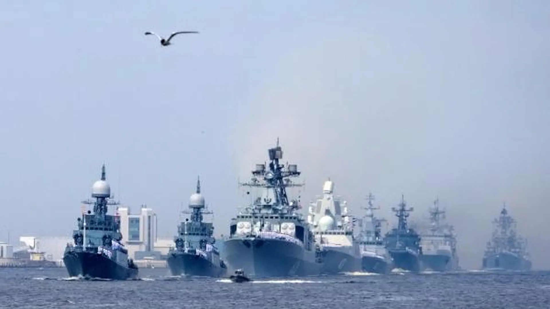 «Россия будет чувствовать себя в безопасности». Путин — о флоте и вооружении