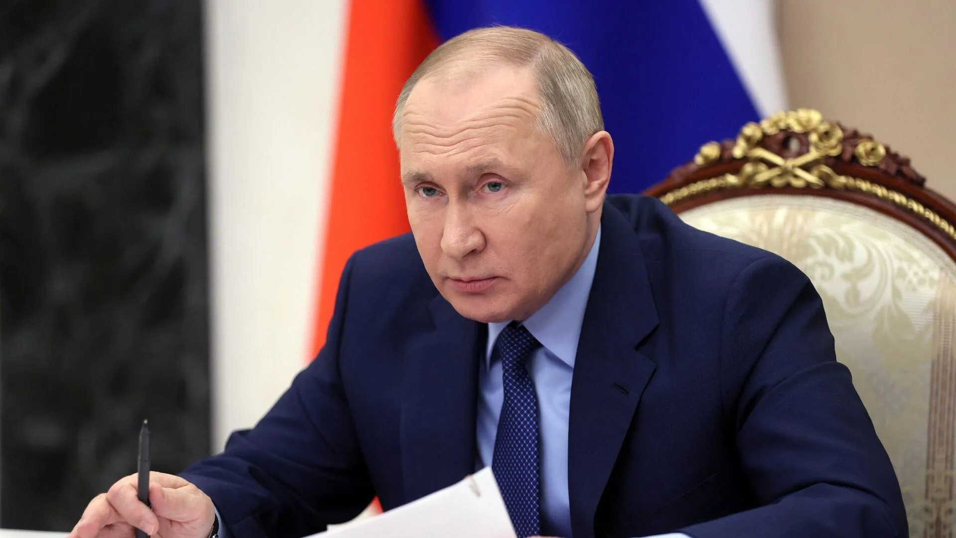 Путин подписал указ о сложении полномочий членами кабмина