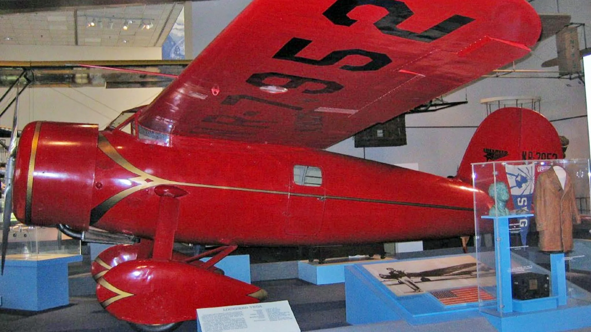 Lockheed Vega 5b — один из самолетов, на которых летала Амелия Эрхарт