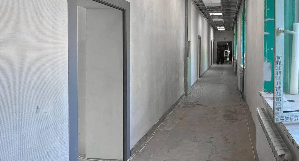 Капитальный ремонт образовательного центра в Ногинске завершили на 90%