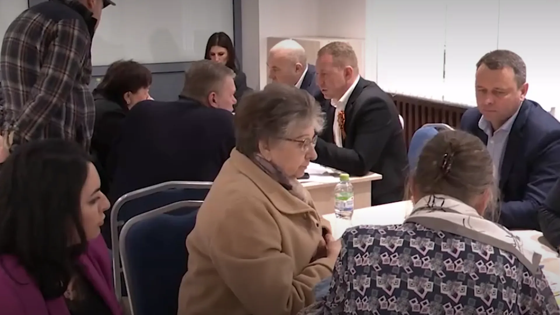 Выездная встреча администрации с жителями прошла в Правдинском