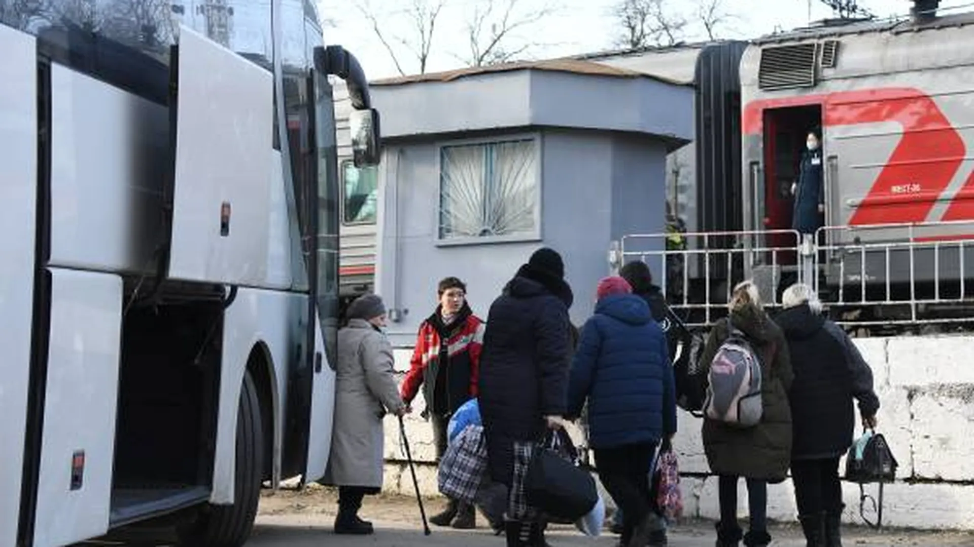 Первые 1500 беженцев из Донбасса приедут в Подмосковье 22 февраля