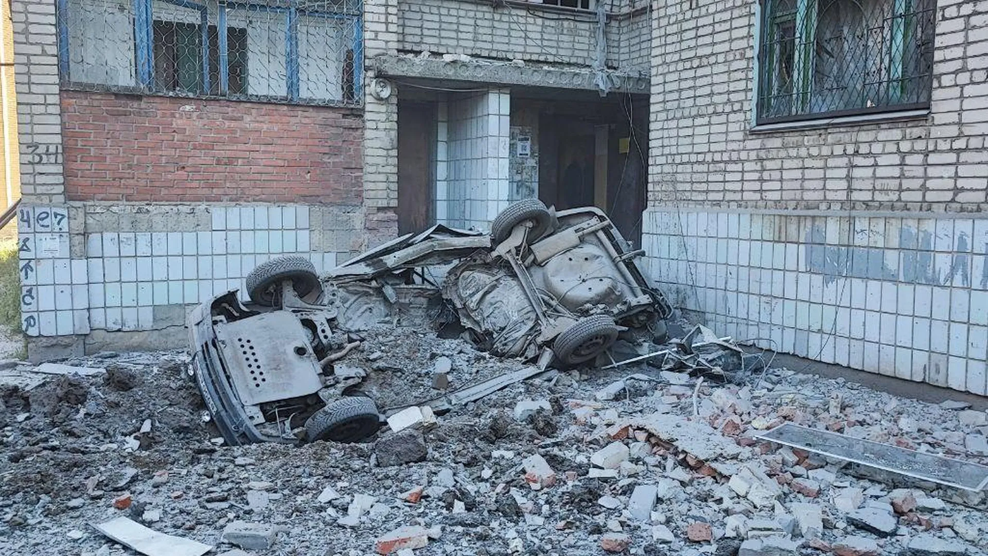 Власти Ясиноватой показали масштабы последнего мощного обстрела ВСУ