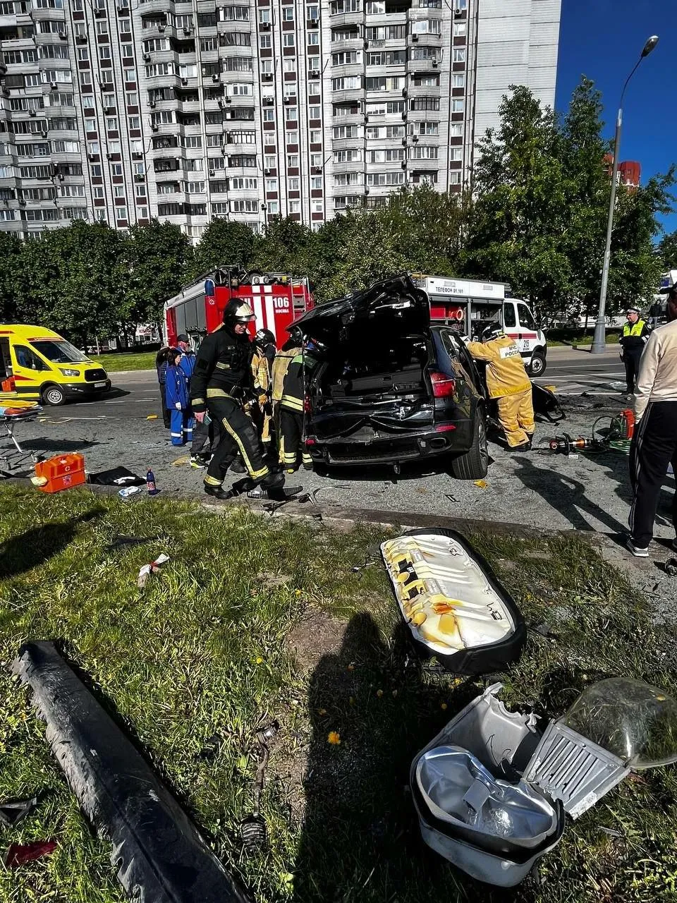 Три человека пострадали в аварии на Варшавском шоссе в Москве | 360°