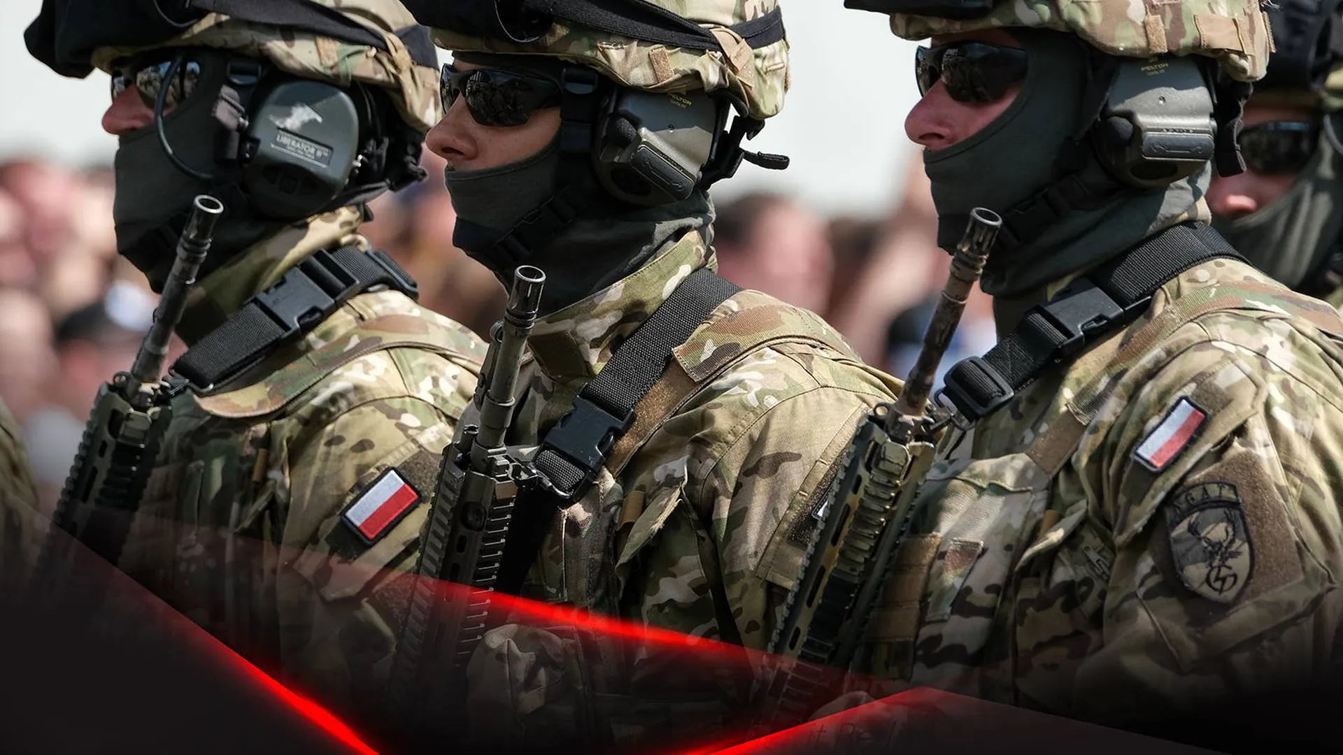 Польские военнослужащие с оружием