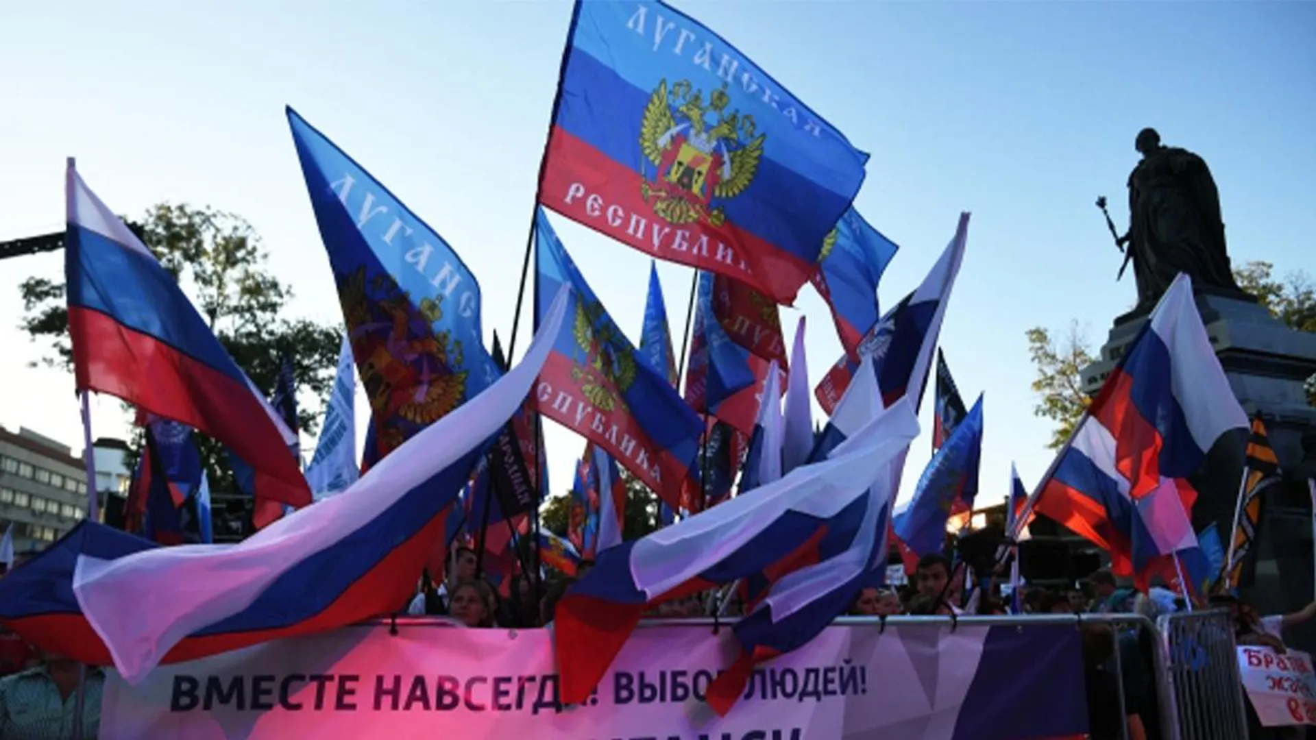 «Мы ждали этого девять лет»: жители новых регионов хотят провести выборы президента, несмотря на решение Госдумы