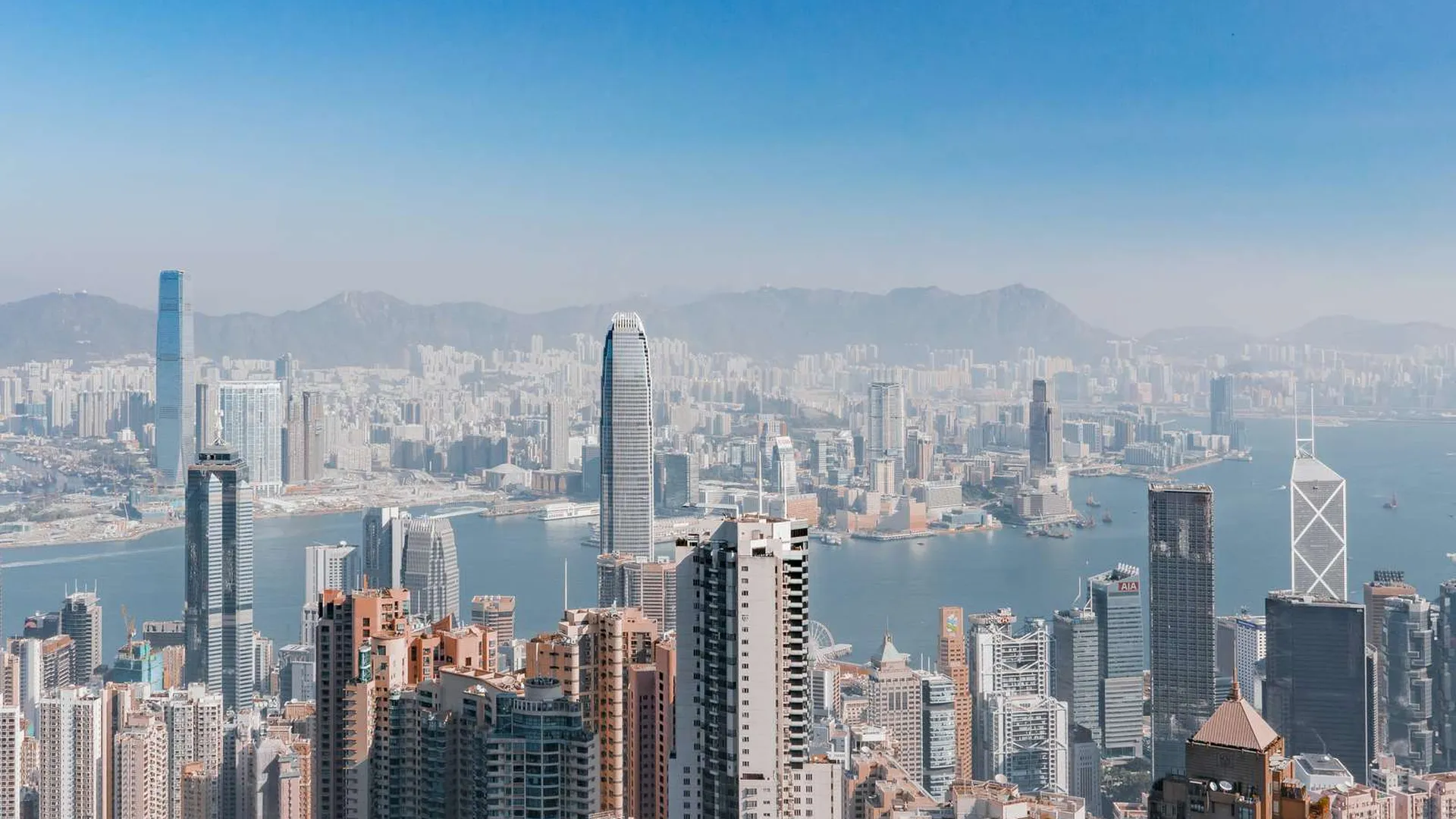 Си Цзиньпин заявил о намерении Китая сохранить политику «одна страна — две системы» в Гонконге