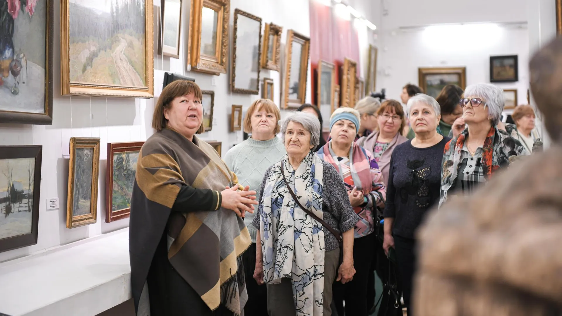 Выставка картин о Крыме началась в галерее имени Горшина в Химках