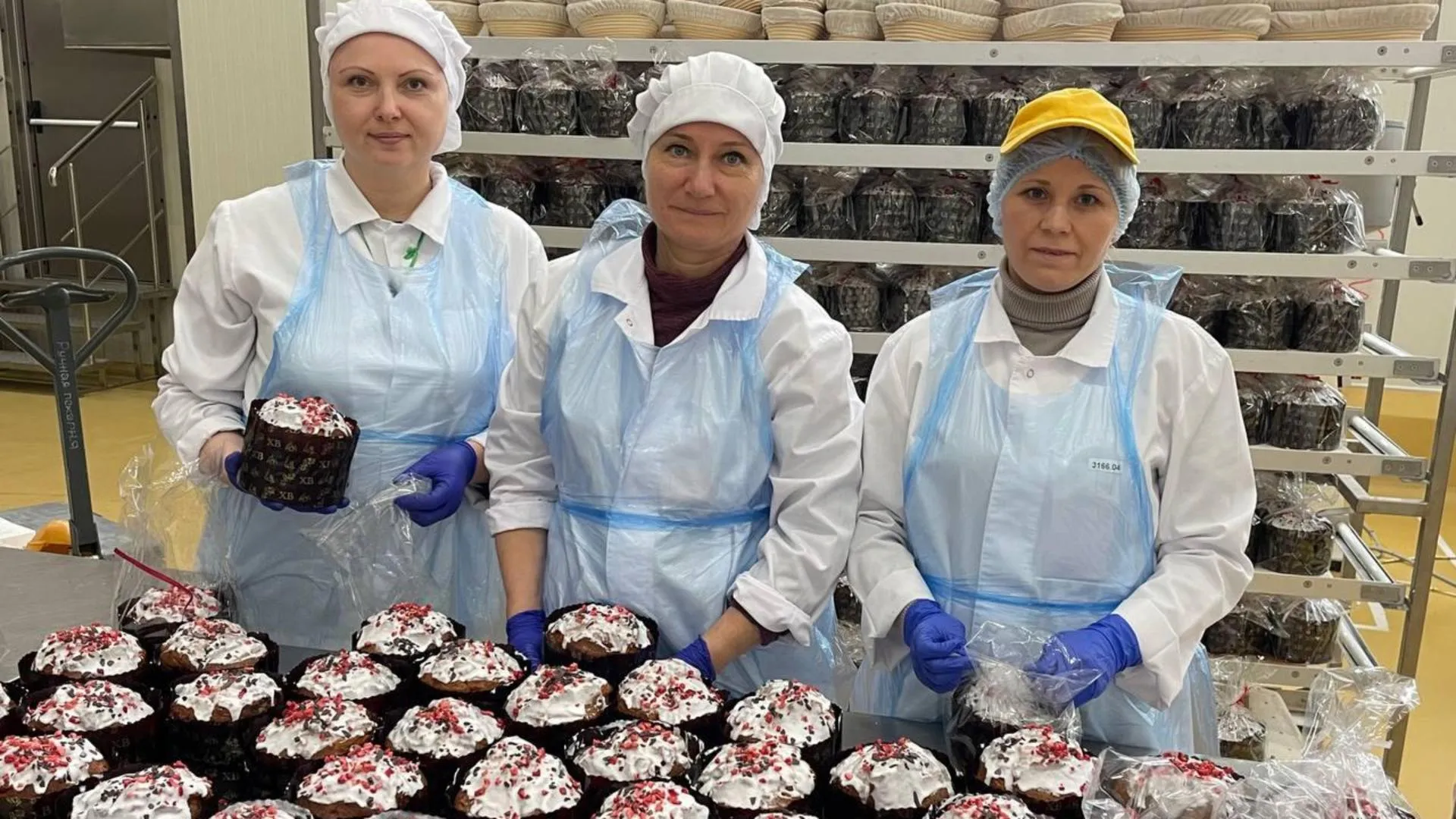 Более восьми тонн куличей испечет «Мираторг» в подмосковном Домодедово