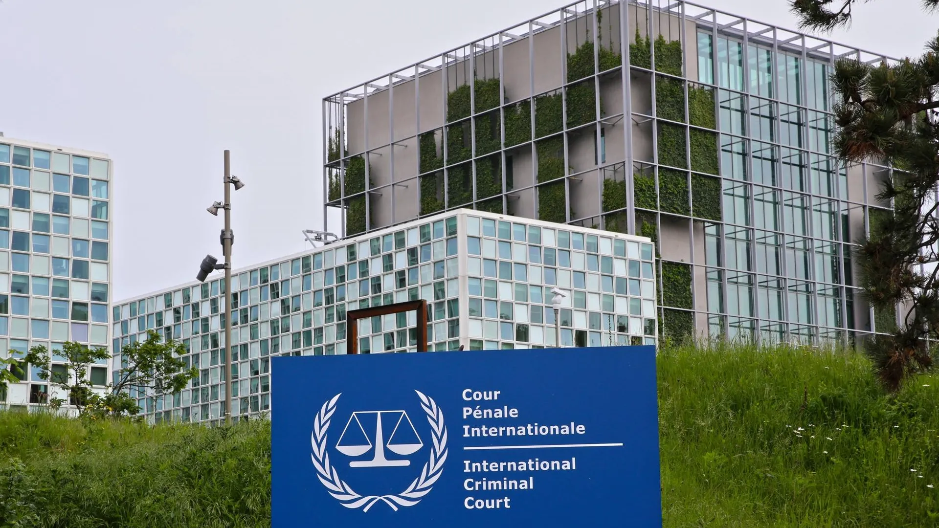 Здание Международного уголовного суда (МУС) в Гааге. IMAGO/Björn Trotzki