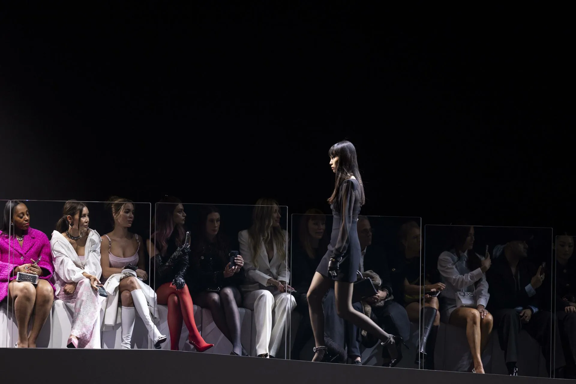 Показ Versace на Неделе моды в Милане