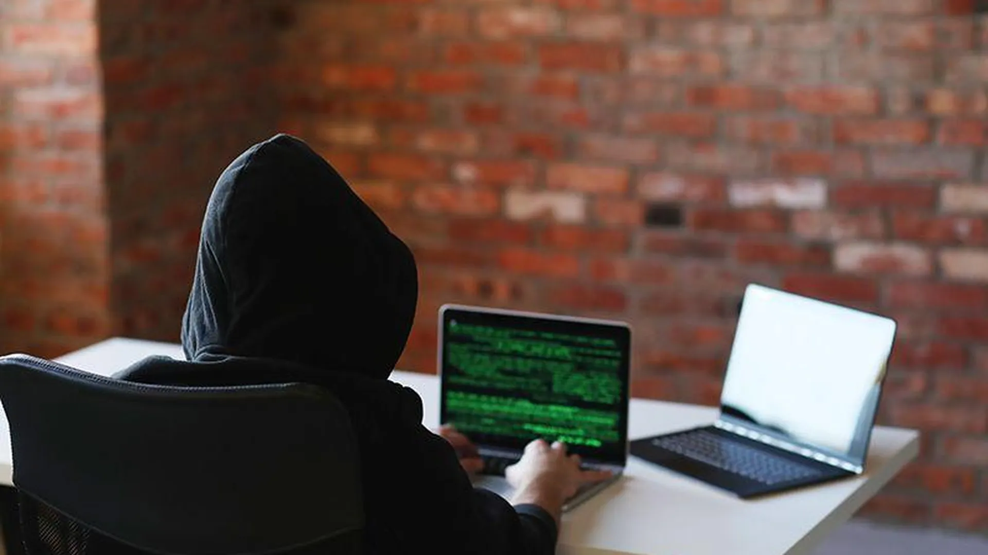 Россия ежедневно отражает хакерские атаки