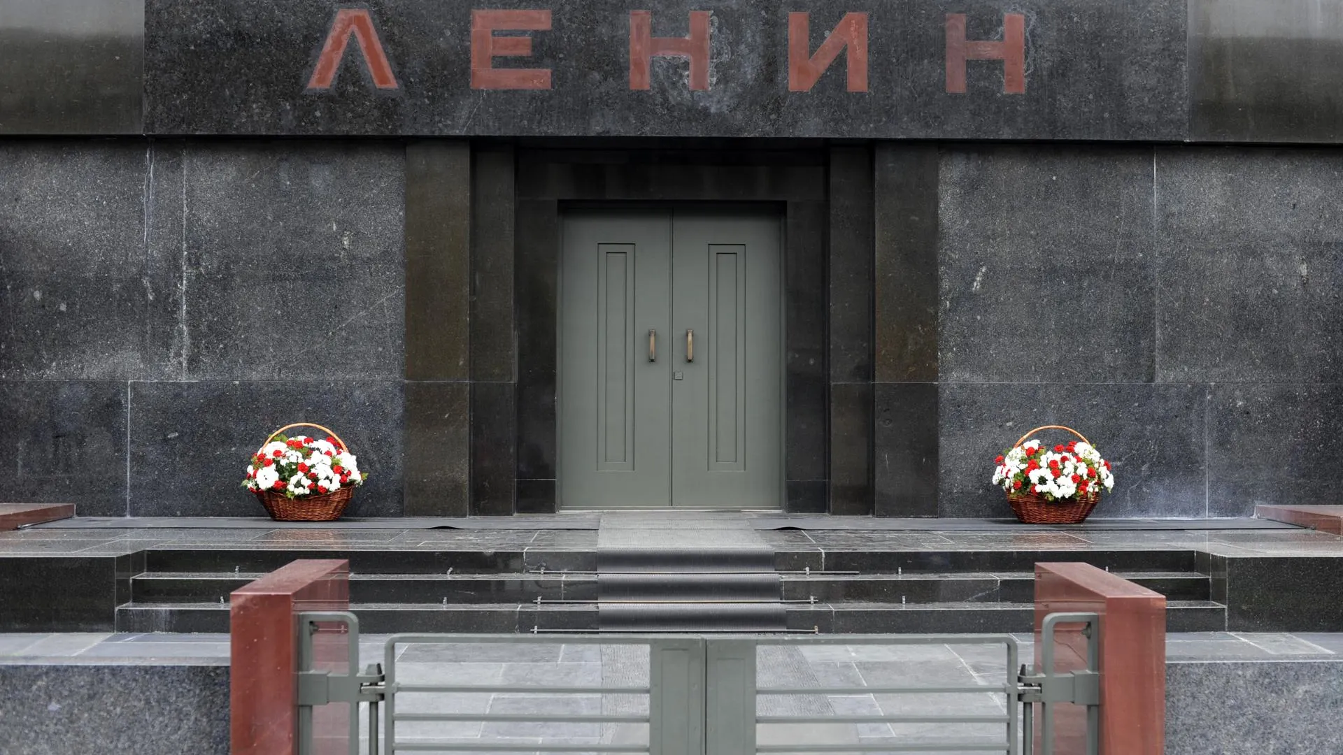 Депутат Шолохов назвал причину невозможности захоронения тела Ленина