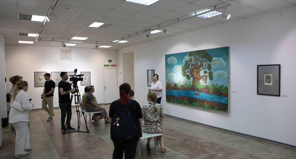 Выставка книжной графики началась в картинной галерее Балашихи