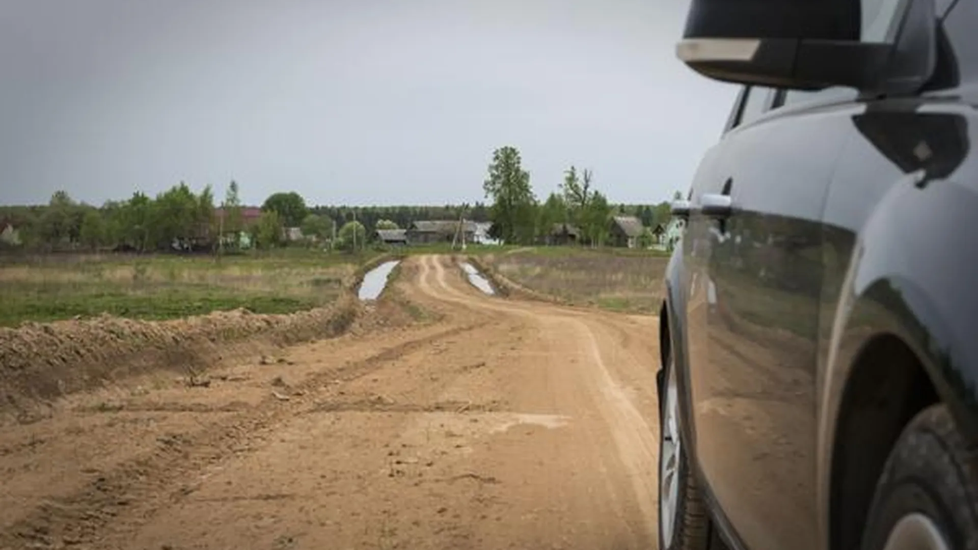 Для жителей Шаховского района дорога превратилась в грязевой аттракцион