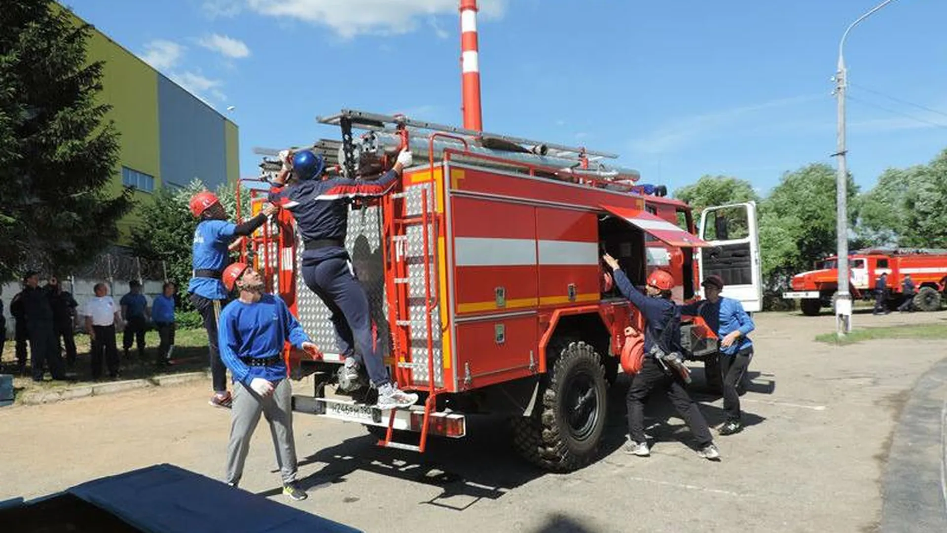 Лучшие пожарные бригады определены в Подмосковье 