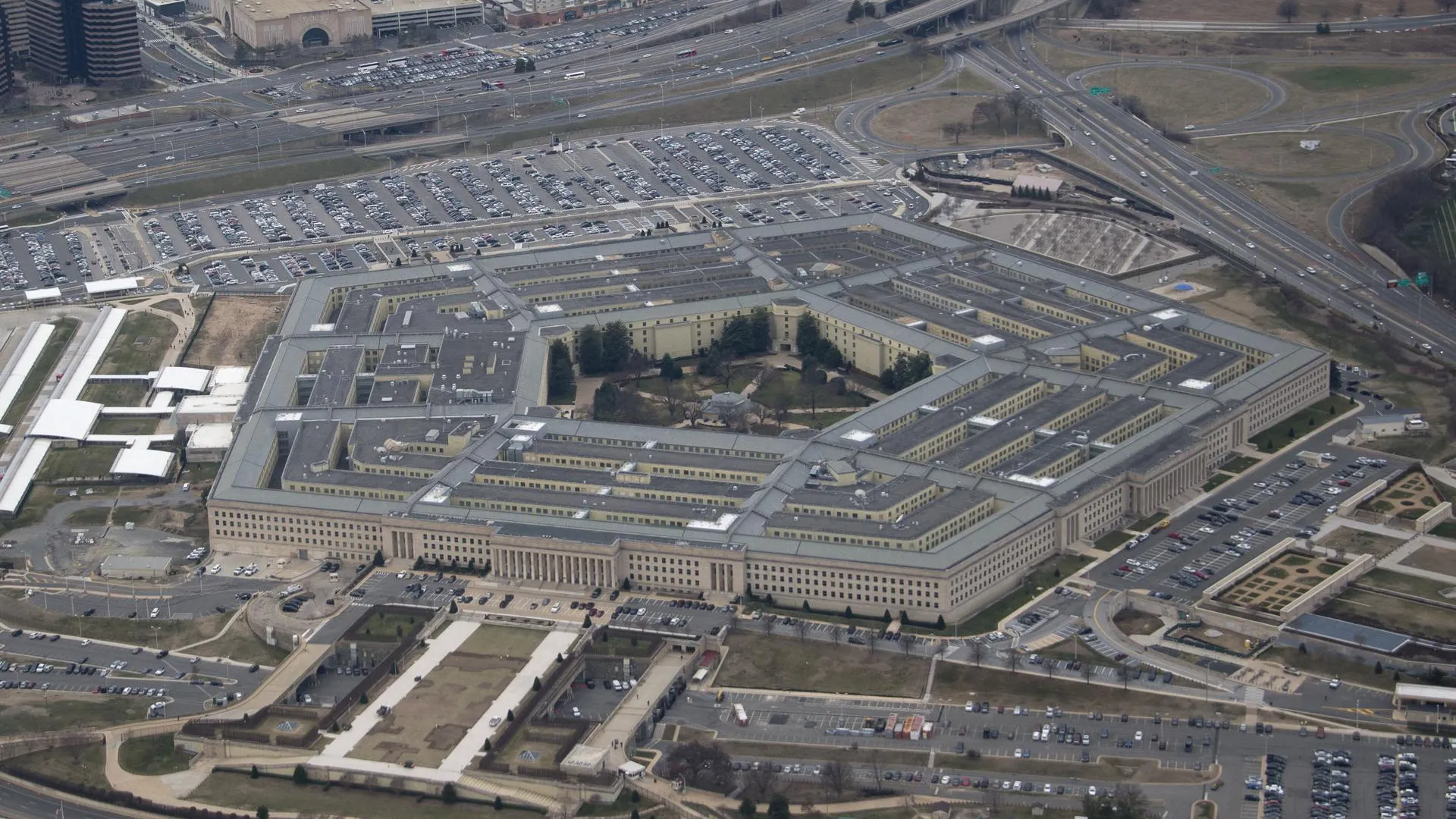 В Пентагоне прокомментировали риск выхода ИИ из-под контроля