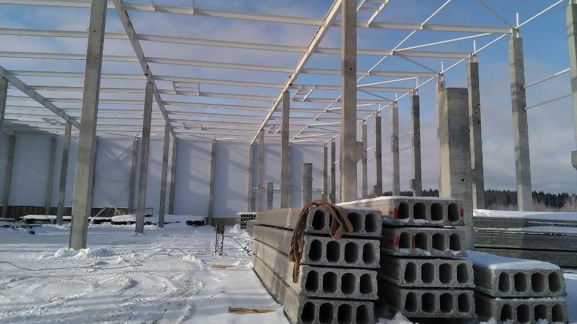Первый склад продолжают возводить в индустриальном парке в Домодедово