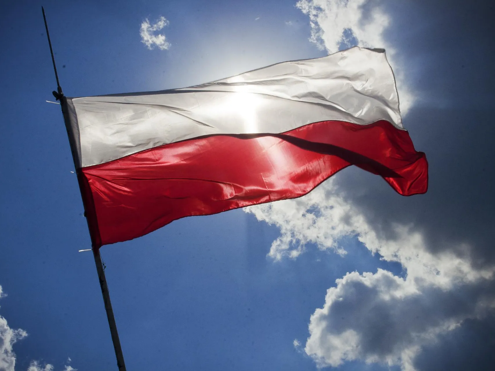 Премьер-министр Польши Дональд Туск заявил, что власти не будут минировать границу