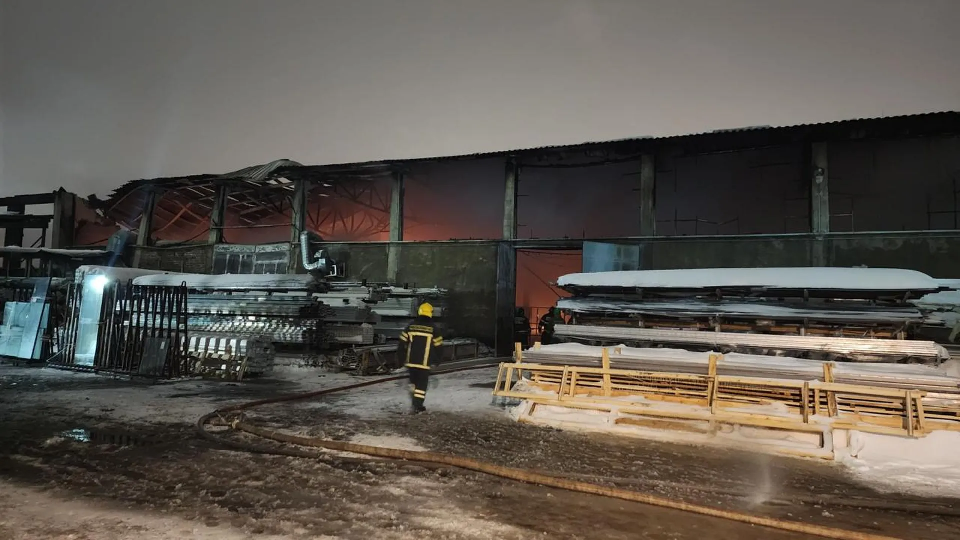 Открытое горение ликвидировали на фабрике в Ивантеевке