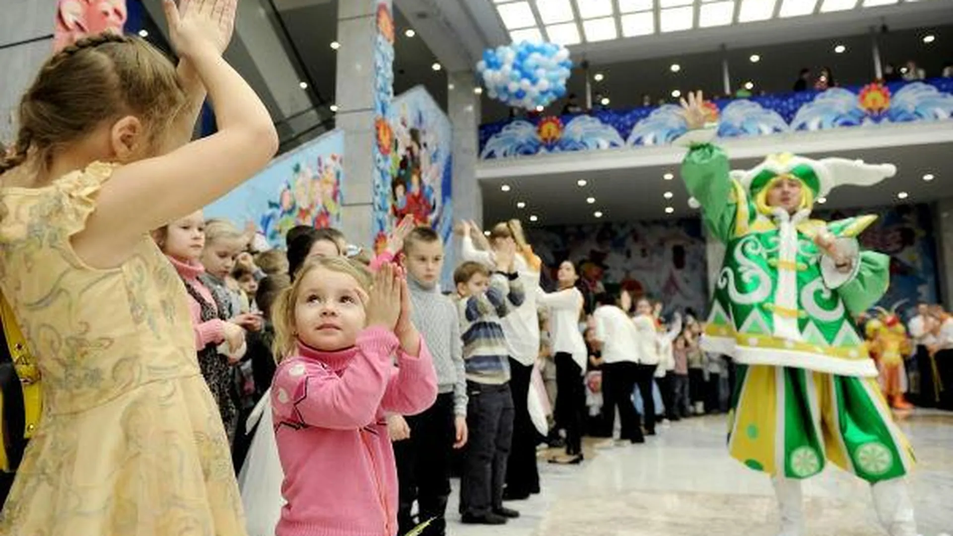 Чайка: для детей беженцев с Украины в области пройдет новогодняя елка