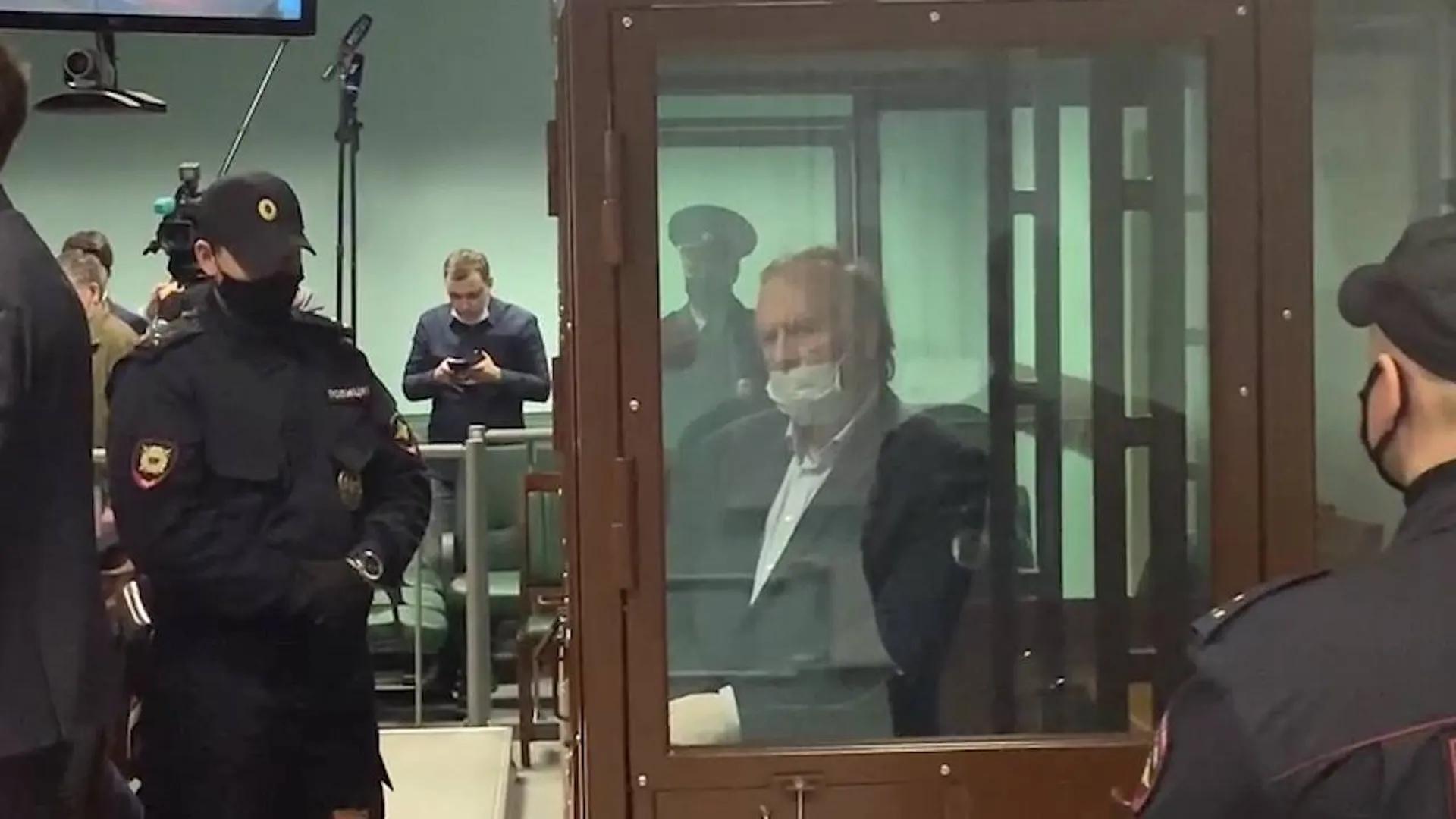 Реакция историка-расчленителя Соколова на приговор попала на видео