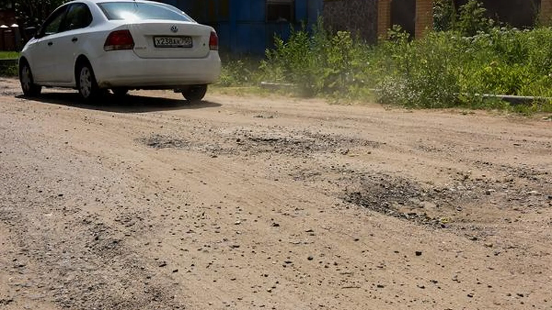 Застройщики коттеджного поселка уничтожили одну из дорог Щелкова