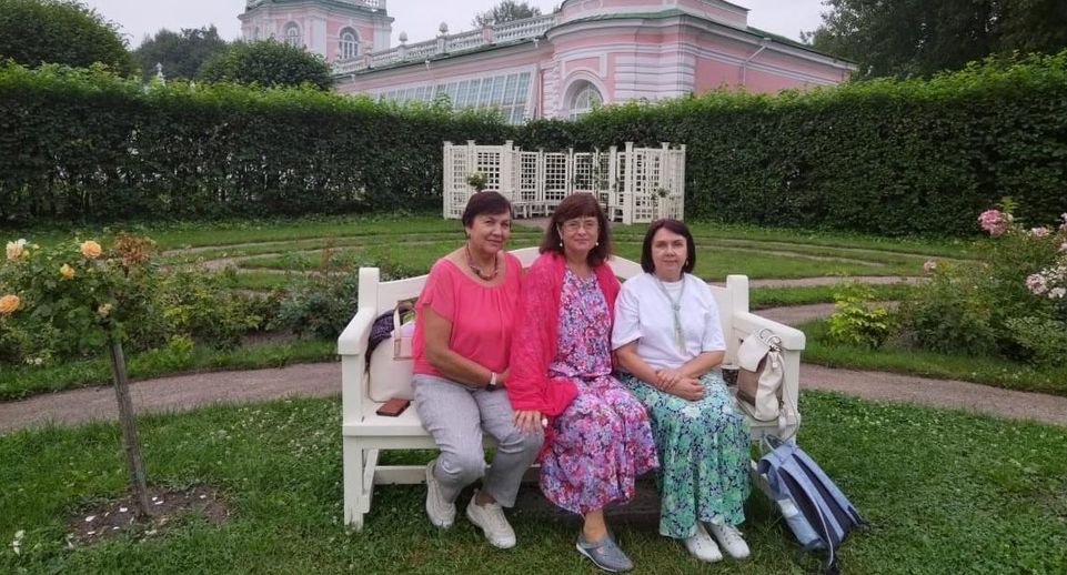 Пенсионерам из Солнечногорска провели экскурсию по усадьбе «Кусково»