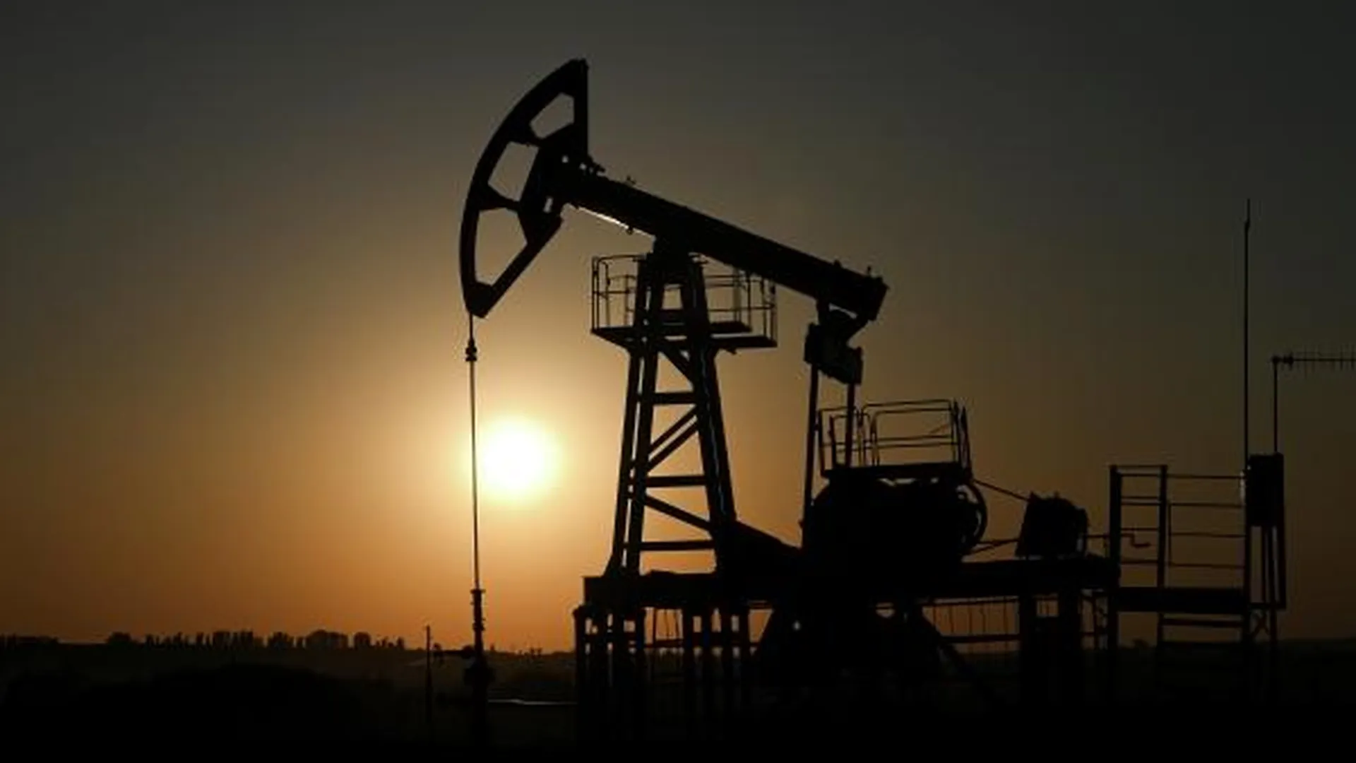 Нефтяная вышка в Бавлинском районе республики Татарстан