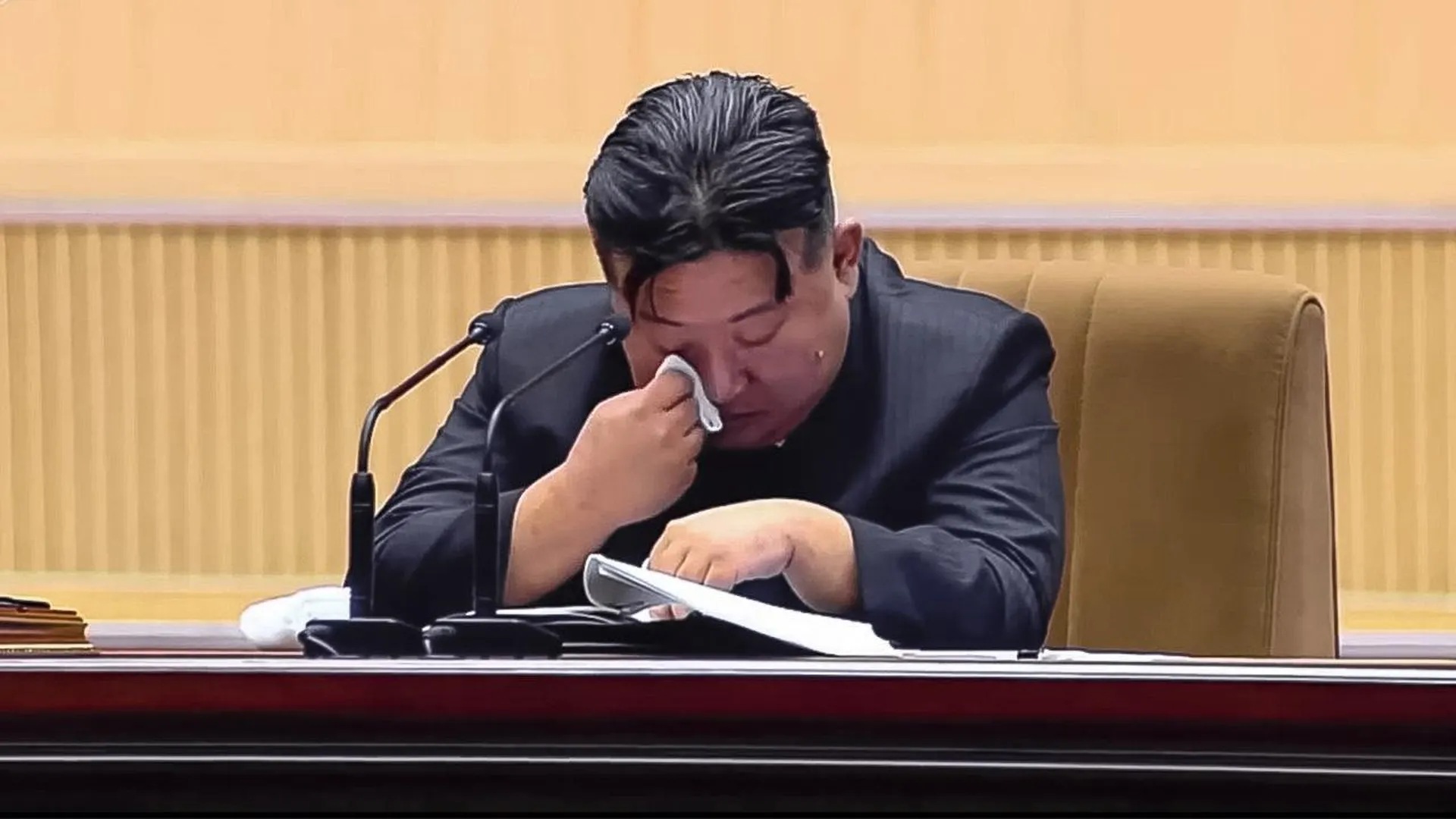 О чем плакал Ким Чен Ин: почему северокорейской лидер умолял женщин рожать