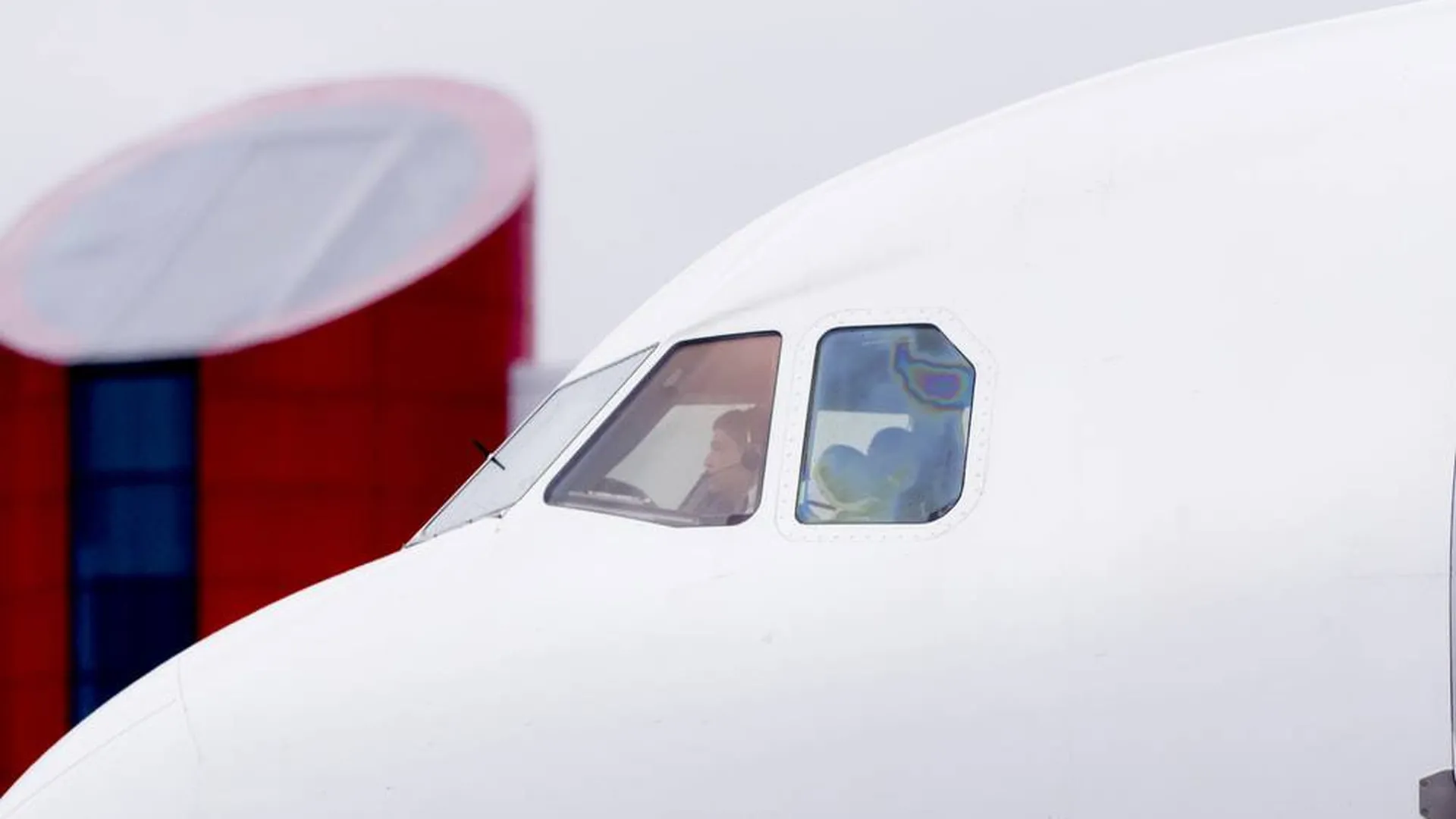 Компания Boeing начала сбор информации о крушении самолета в Индонезии