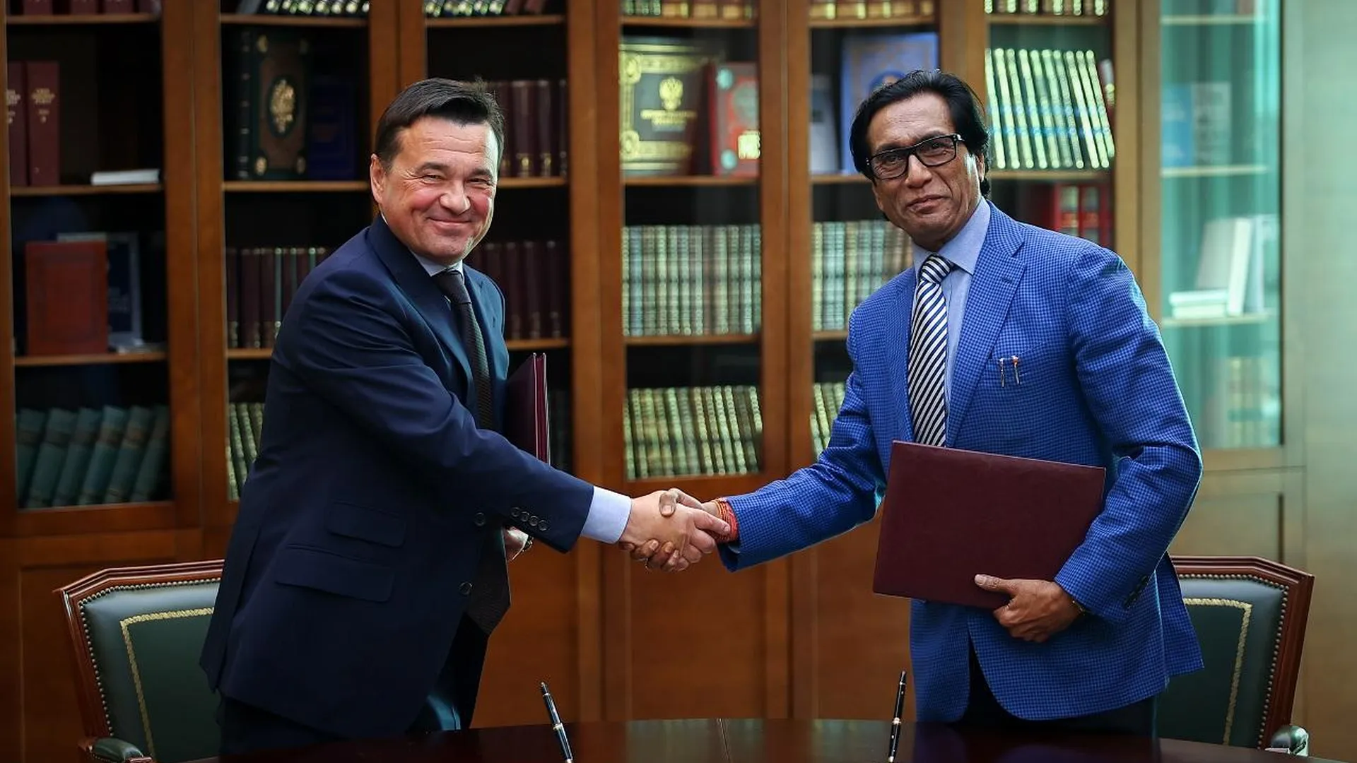 Губернатор Подмосковья подписал соглашение с индийской компанией об открытии нового производства