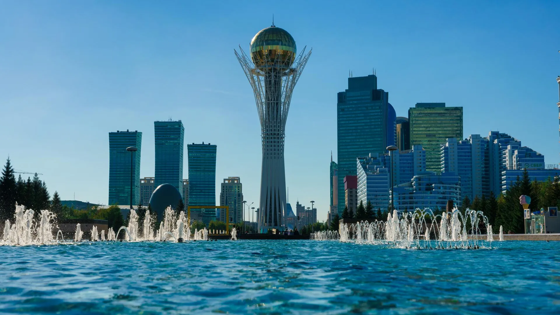 Численность населения Казахстана выросла до 20 млн человек