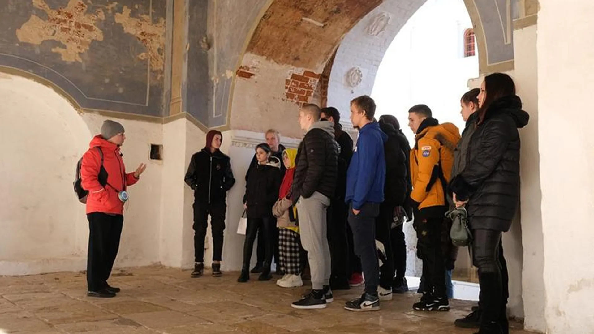 На территории Саввино-Сторожевского монастыря проводят экскурсии по мотивам известных кинолент
