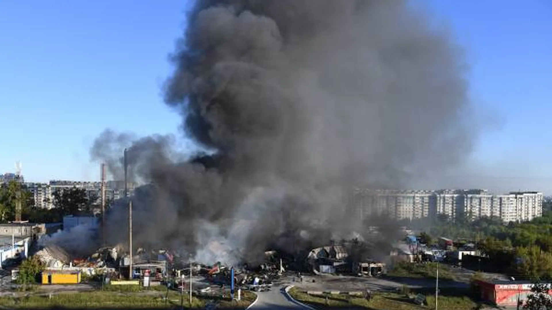 Число пострадавших при взрыве на АЗС в Новосибирске выросло до 35 человек