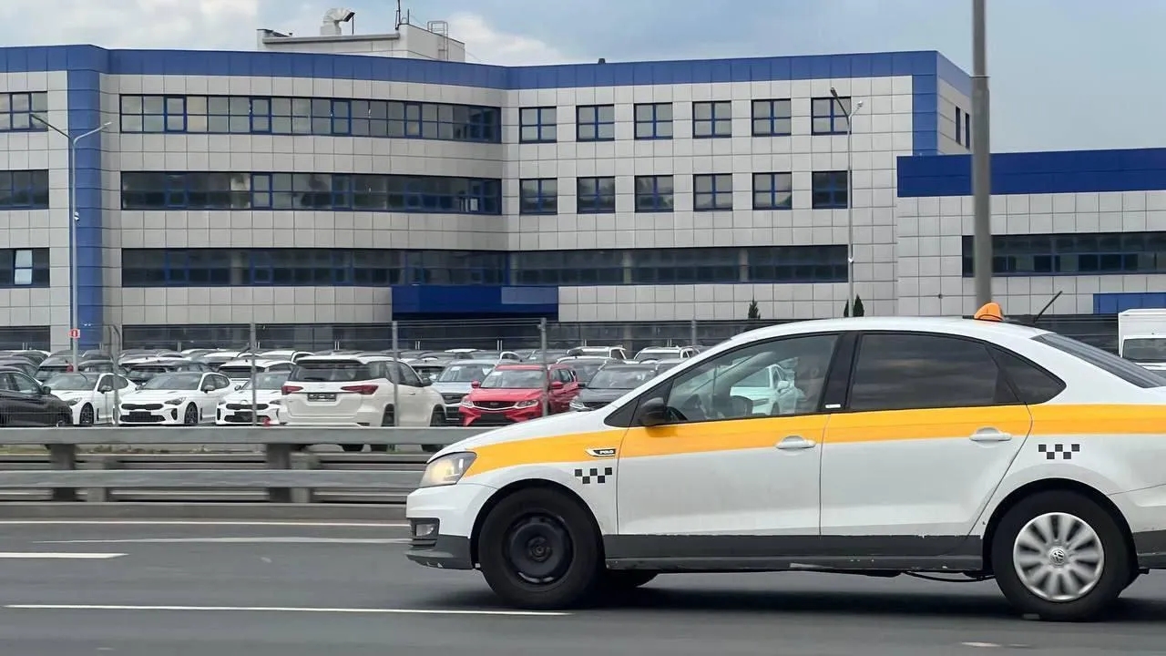 Число нарушений, связанных с атрибутикой такси, снизилось в Подмосковье