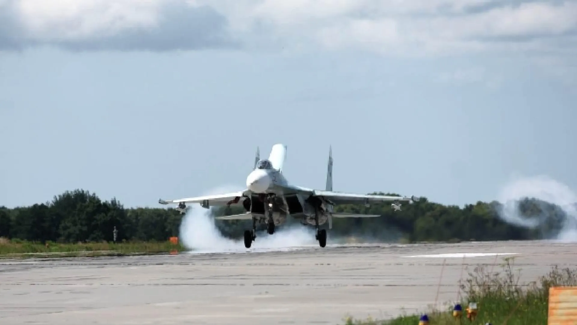 Ударили по Донецку, а целились в военный аэродром: подробности обстрела Ростовской области
