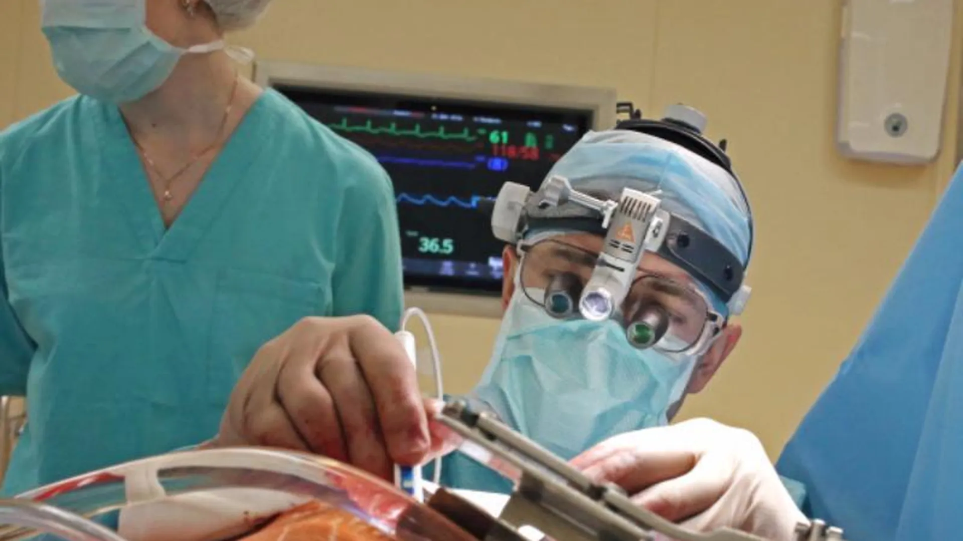 Шестьдесят пять операций сделали больным с инфарктом в сосудистом центре в Мытищах с начала года