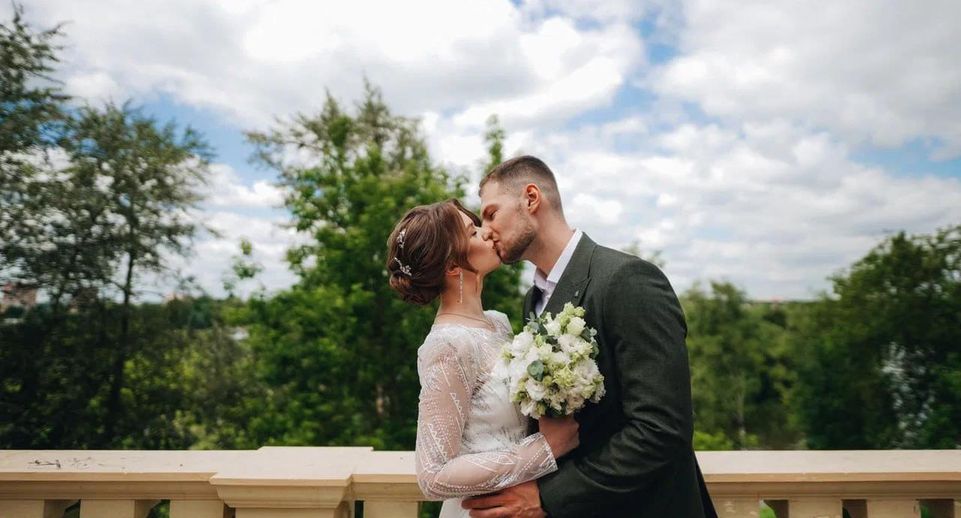 Свыше 17 тысяч пар поженились в Подмосковье с начала года