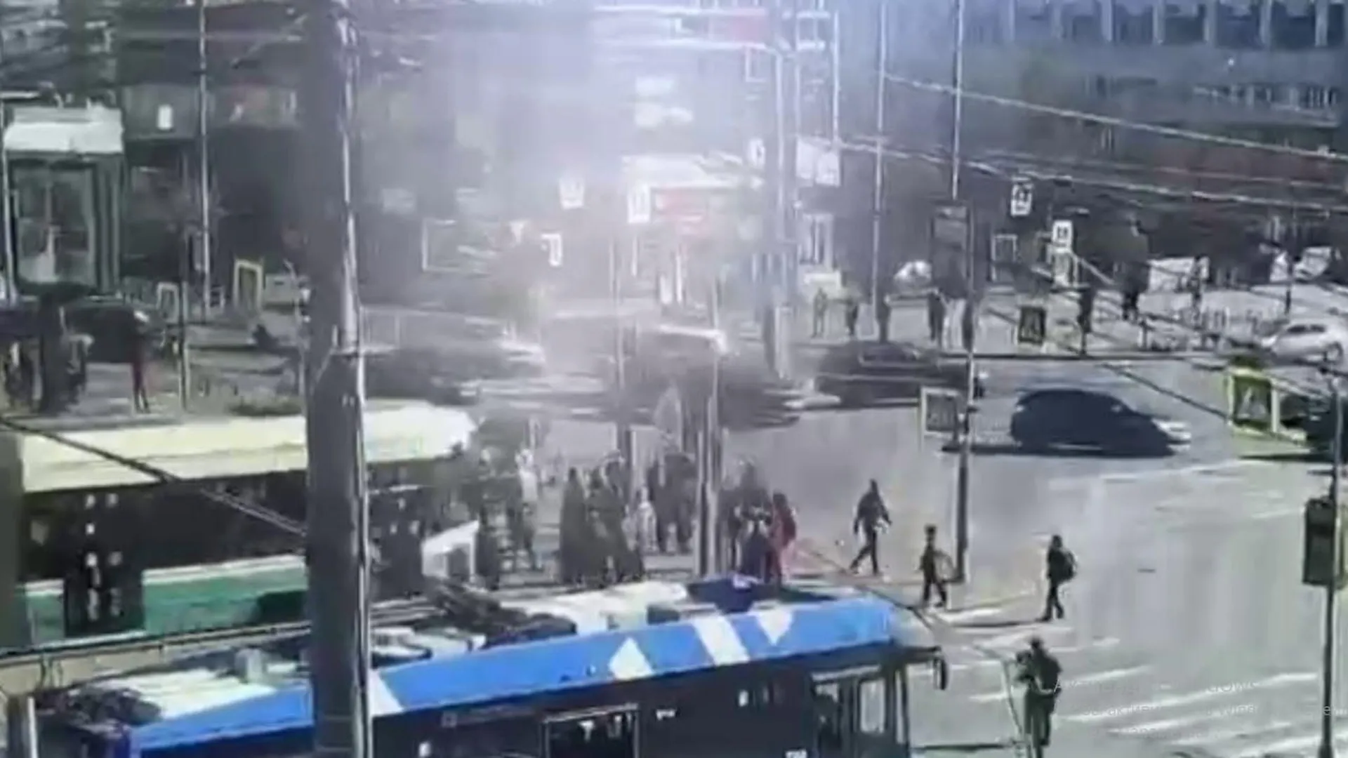 В Петербурге трамвай врезался в толпу пешеходов, пострадали три человека
