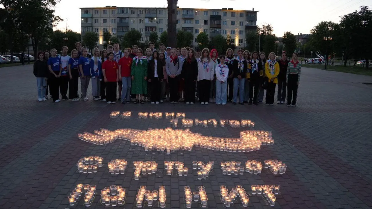 В Серпухове изобразили Орден Отечественной войны памятными свечами