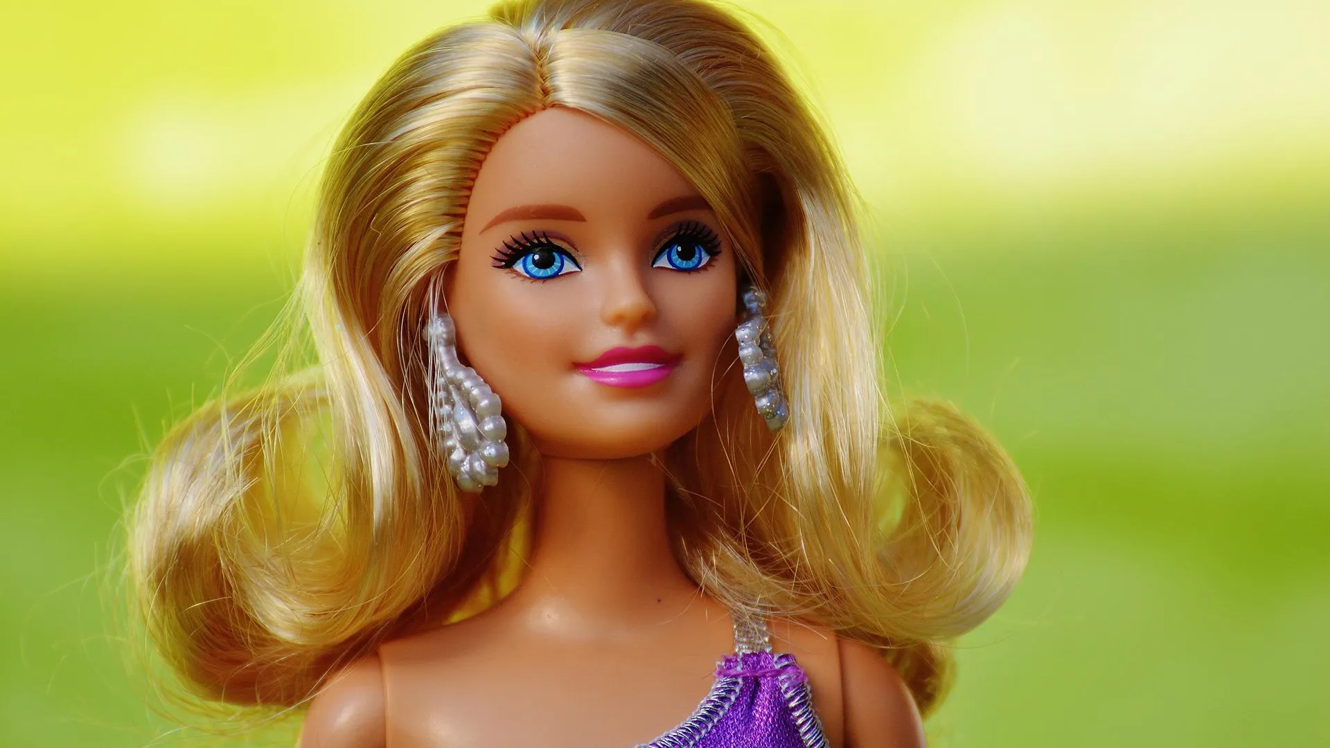 Как кукла Barbie влияет на психику? История куклы и мнение психологов | 360°