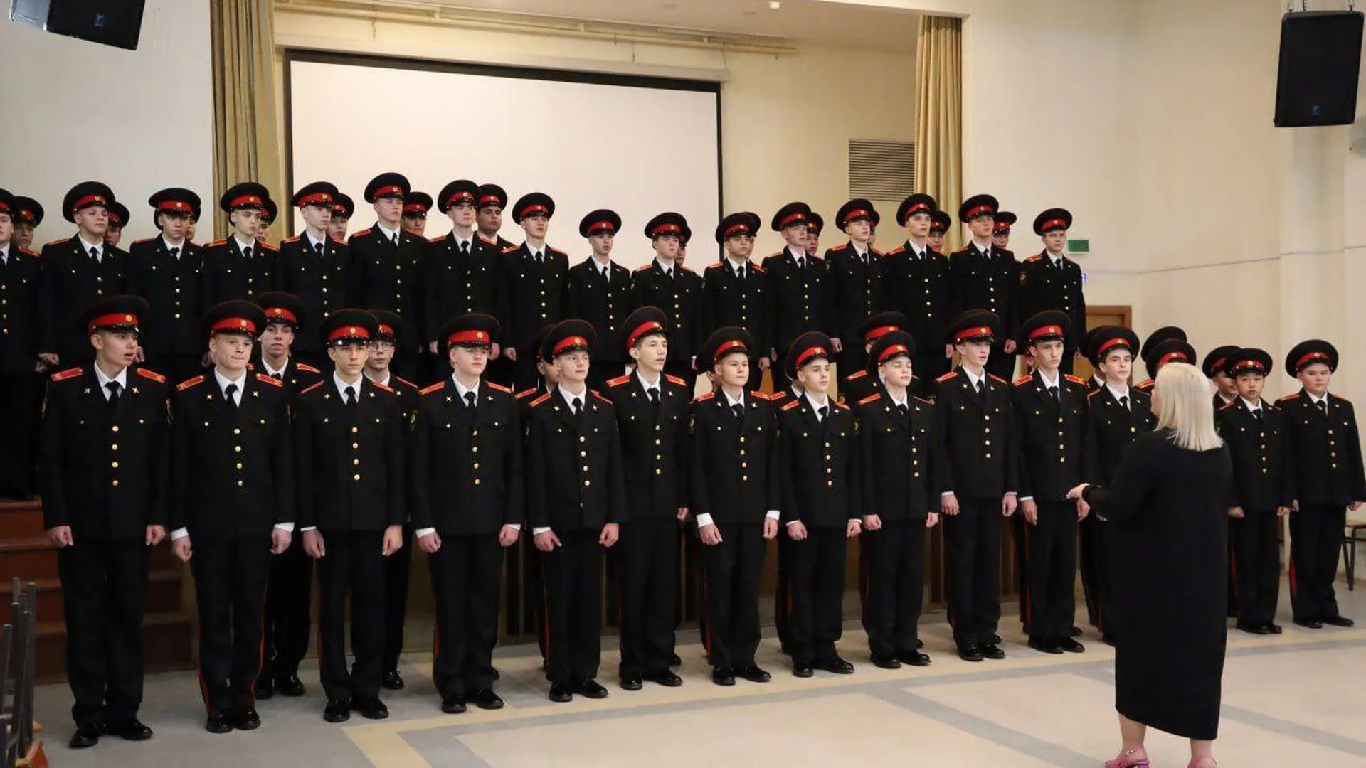 Посвящение в кадеты юных жителей Серпухова состоялось в школе №1