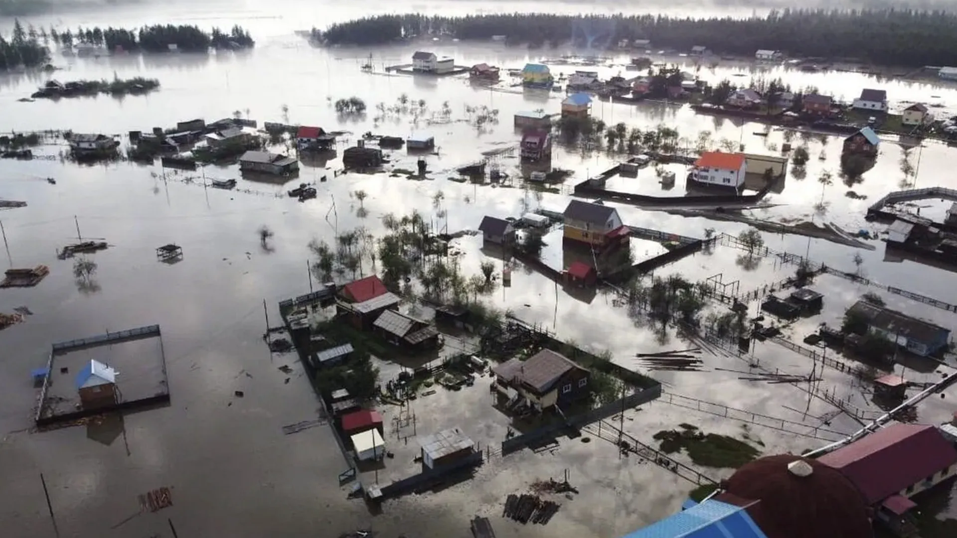 Паводок затопил Оренбург и добрался до Кургана. Катастрофу могли предотвратить?