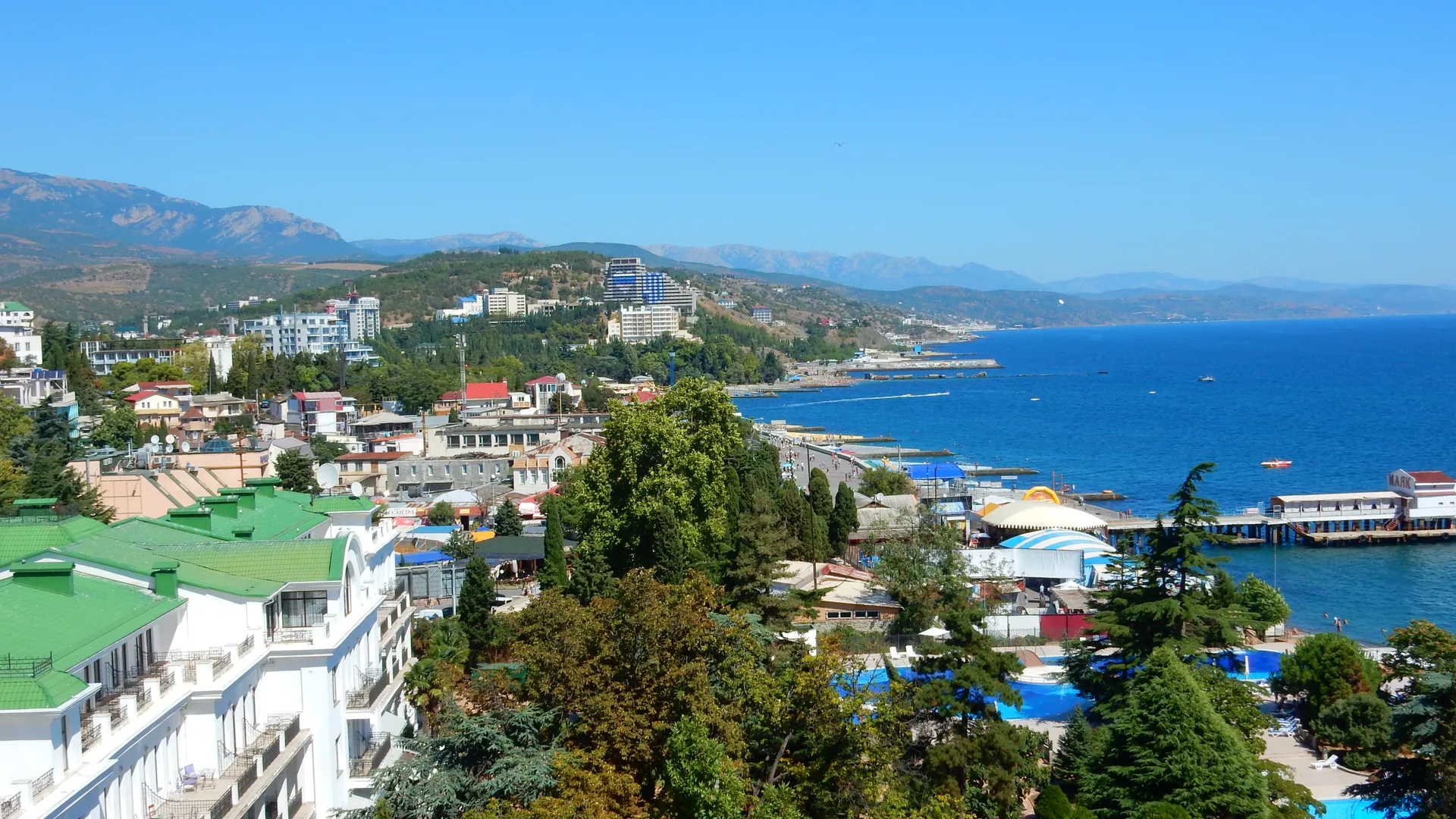 «Бесцельно» приезжающих в Крым туристов отправят в обсерватор за свой счет