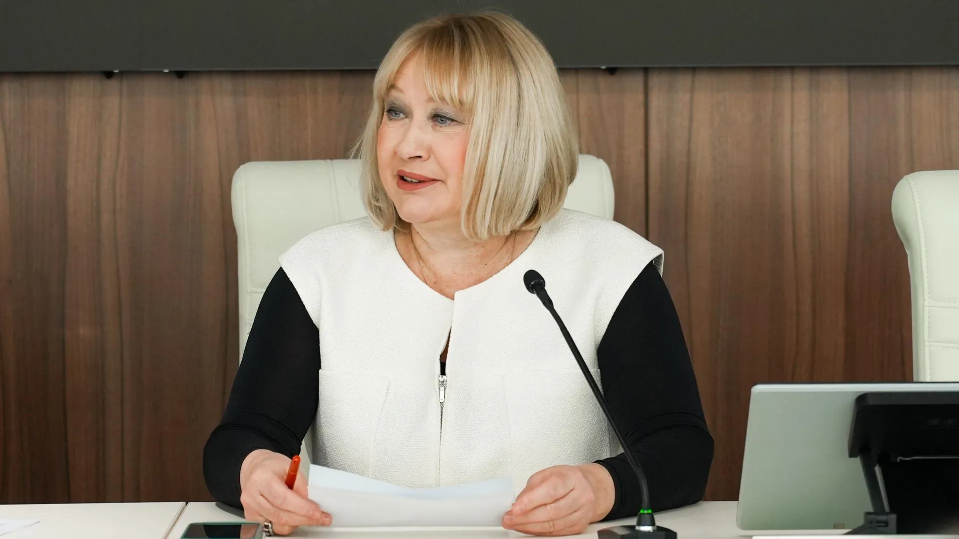 Ирина Фаевская открыла конференцию, посвященную вопросам корпоративной социальной ответственности