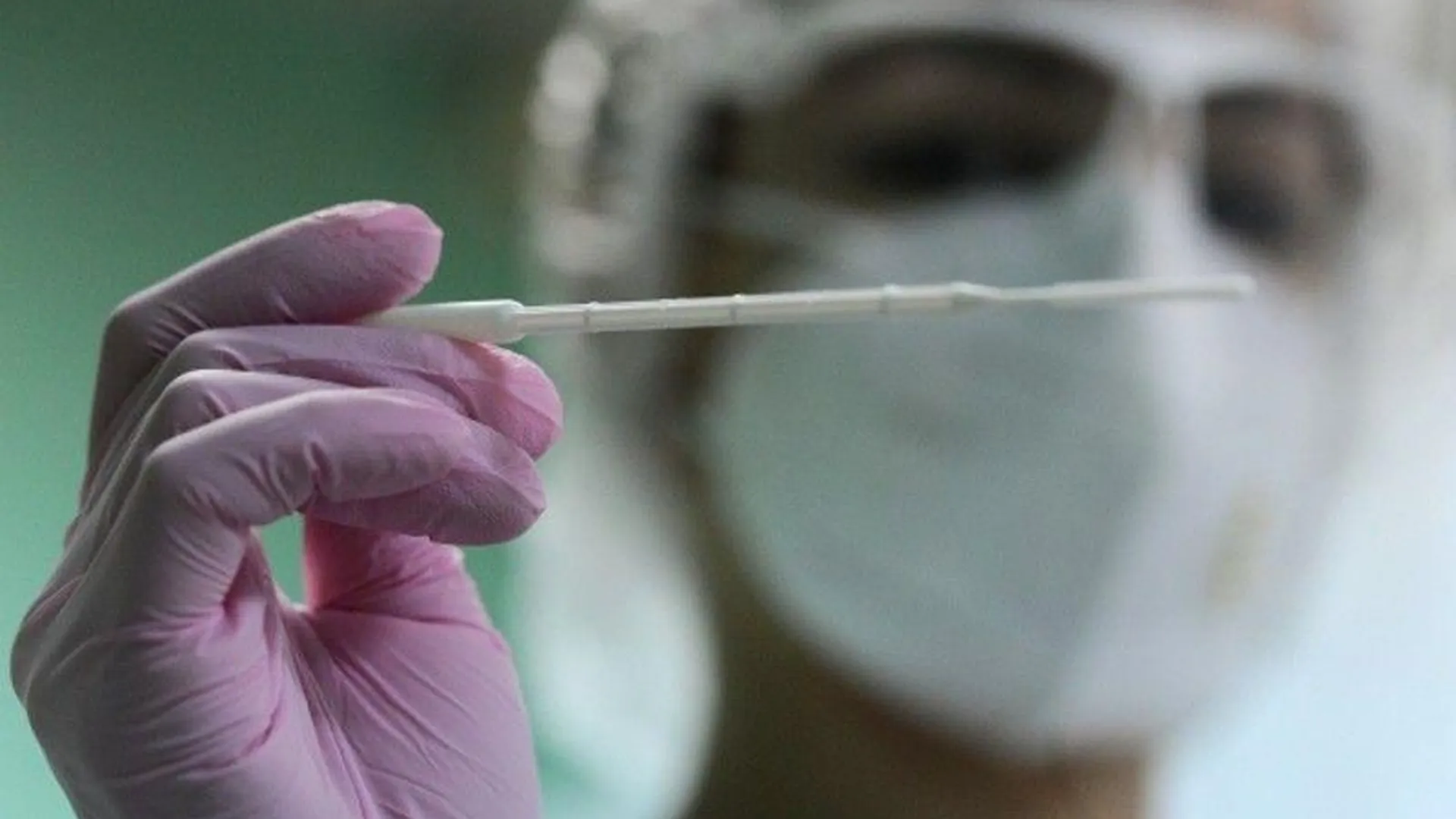 Четыреста шесть случаев заражения коронавирусом выявили в Подмосковье за сутки