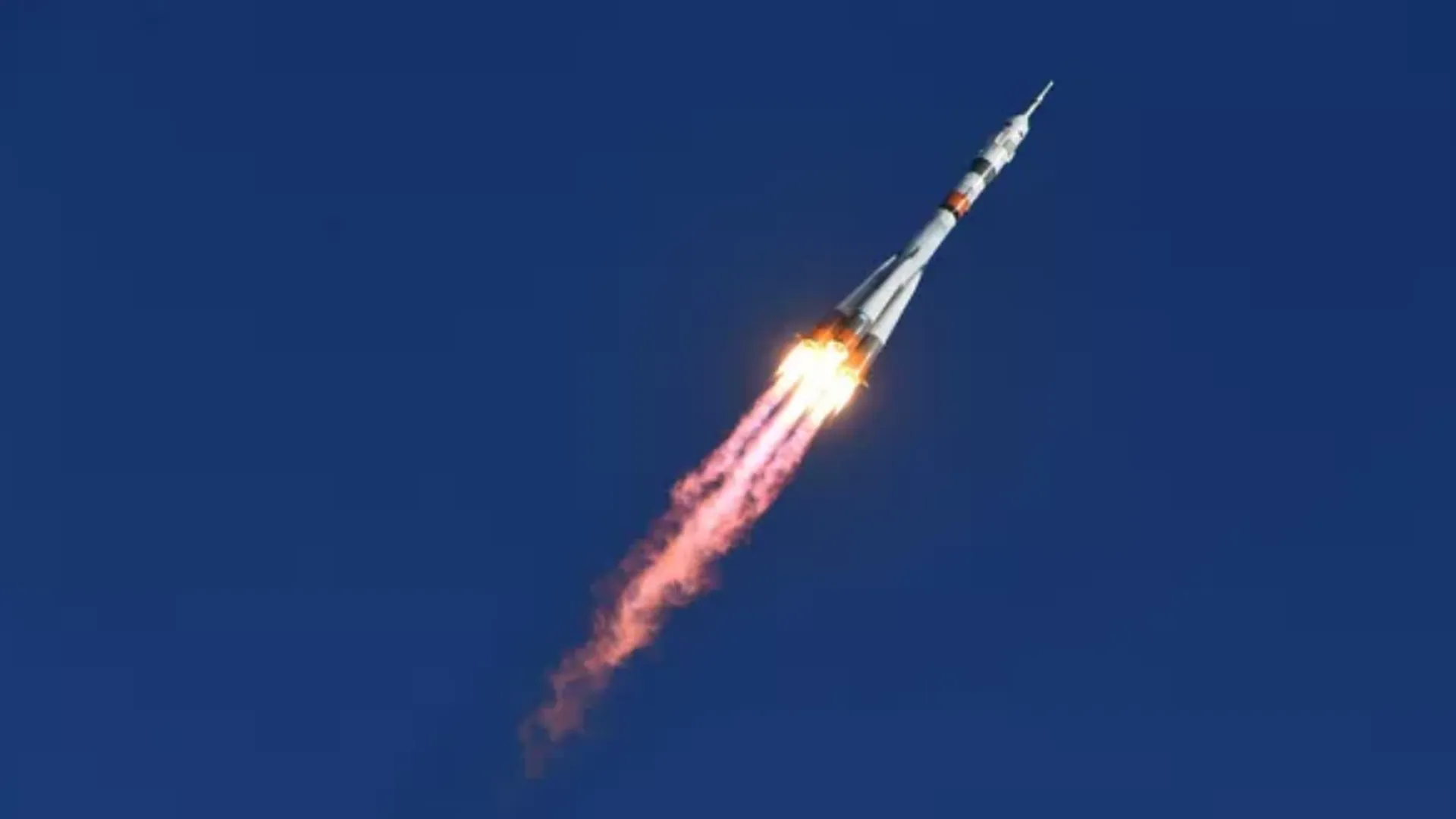 Ракета «Союз-2.1в» с военным спутником стартовала с Плесецка