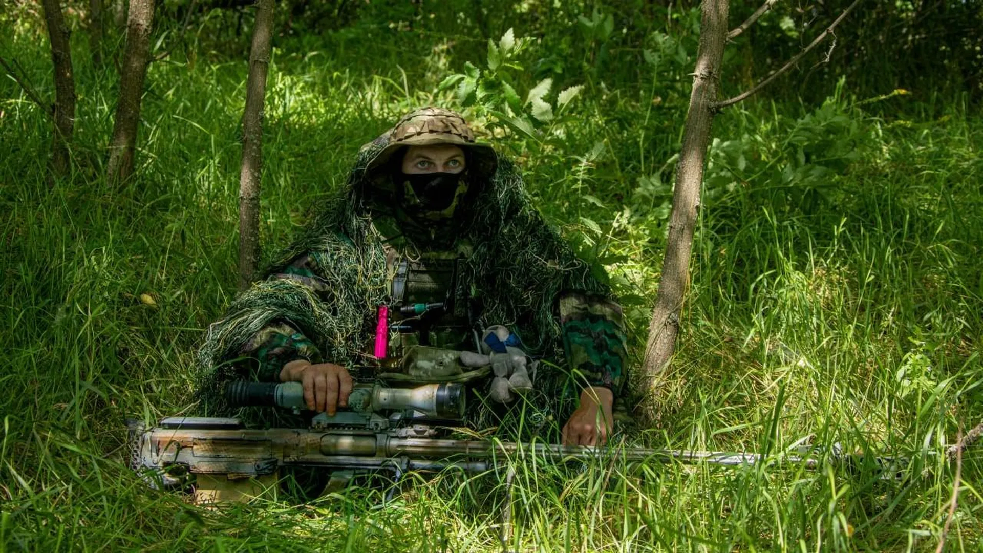 Точный выстрел или смерть: почему снайперы часами наблюдают за целью перед роковым выстрелом