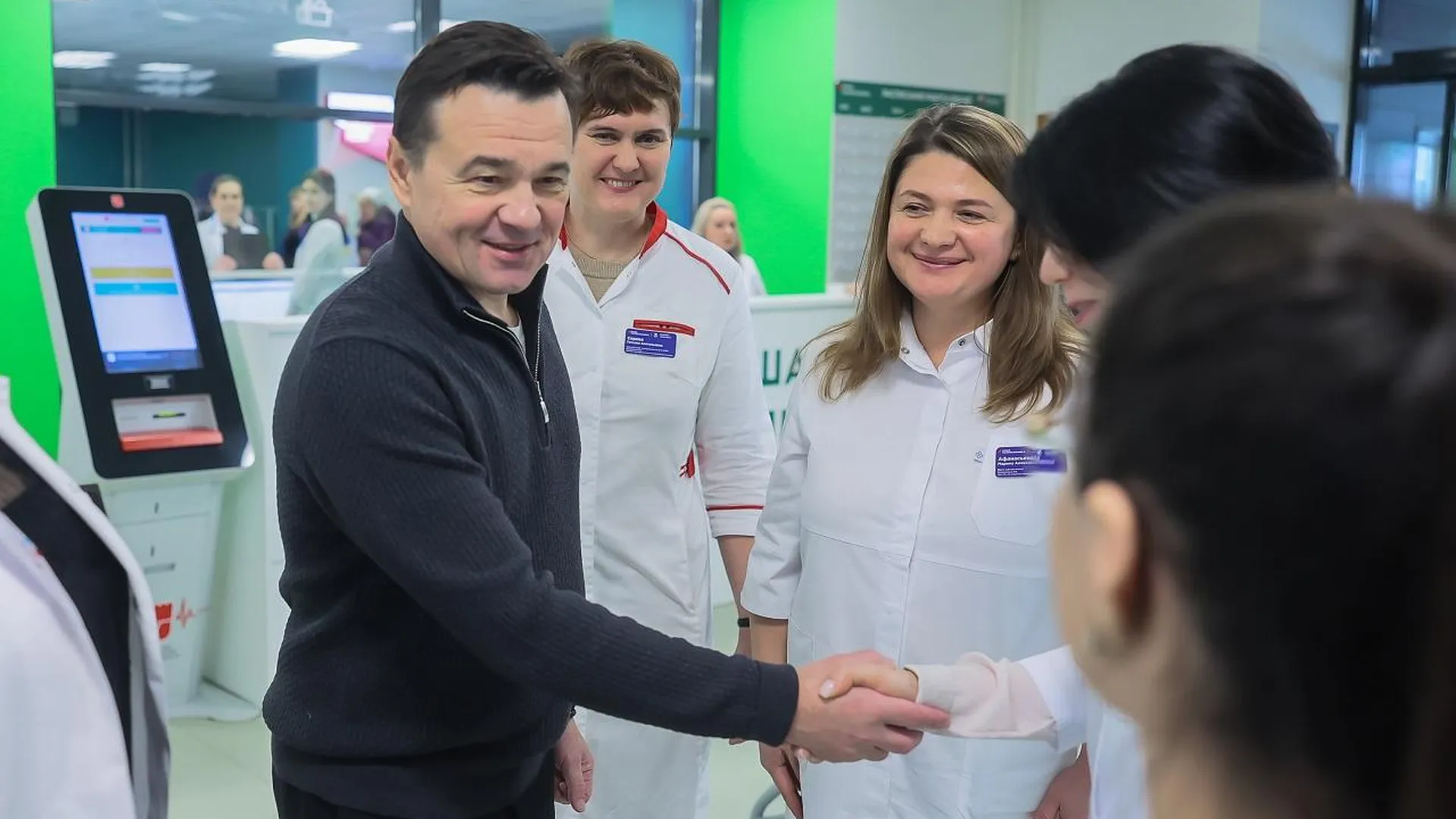 Андрей Воробьев проверил работу новой поликлиники в микрорайоне Пироговский в Мытищах